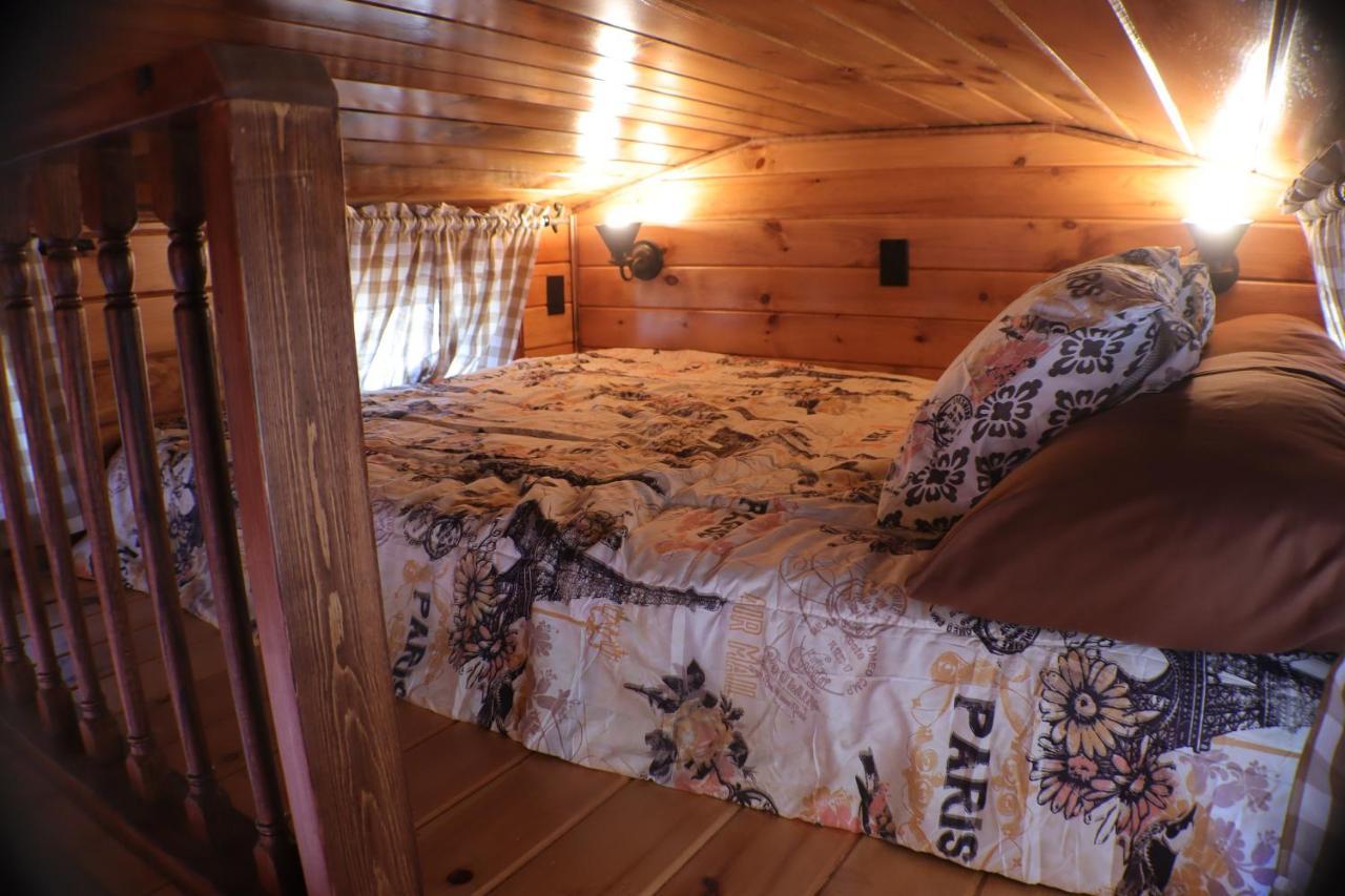Storybook Village Pine Cove Buitenkant foto